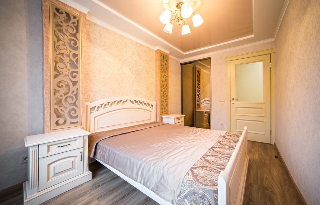 Apartments On Svobody Avenue- The Center Of Λβιβ Εξωτερικό φωτογραφία