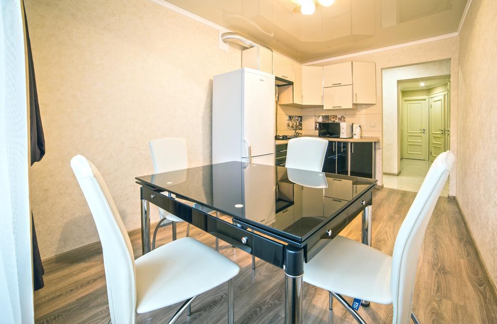 Apartments On Svobody Avenue- The Center Of Λβιβ Εξωτερικό φωτογραφία